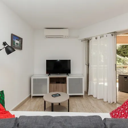 Apartment Fauvette *